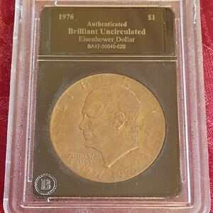 1976 Eisenhower Dollar in Acrylic Holder - Gold Tone